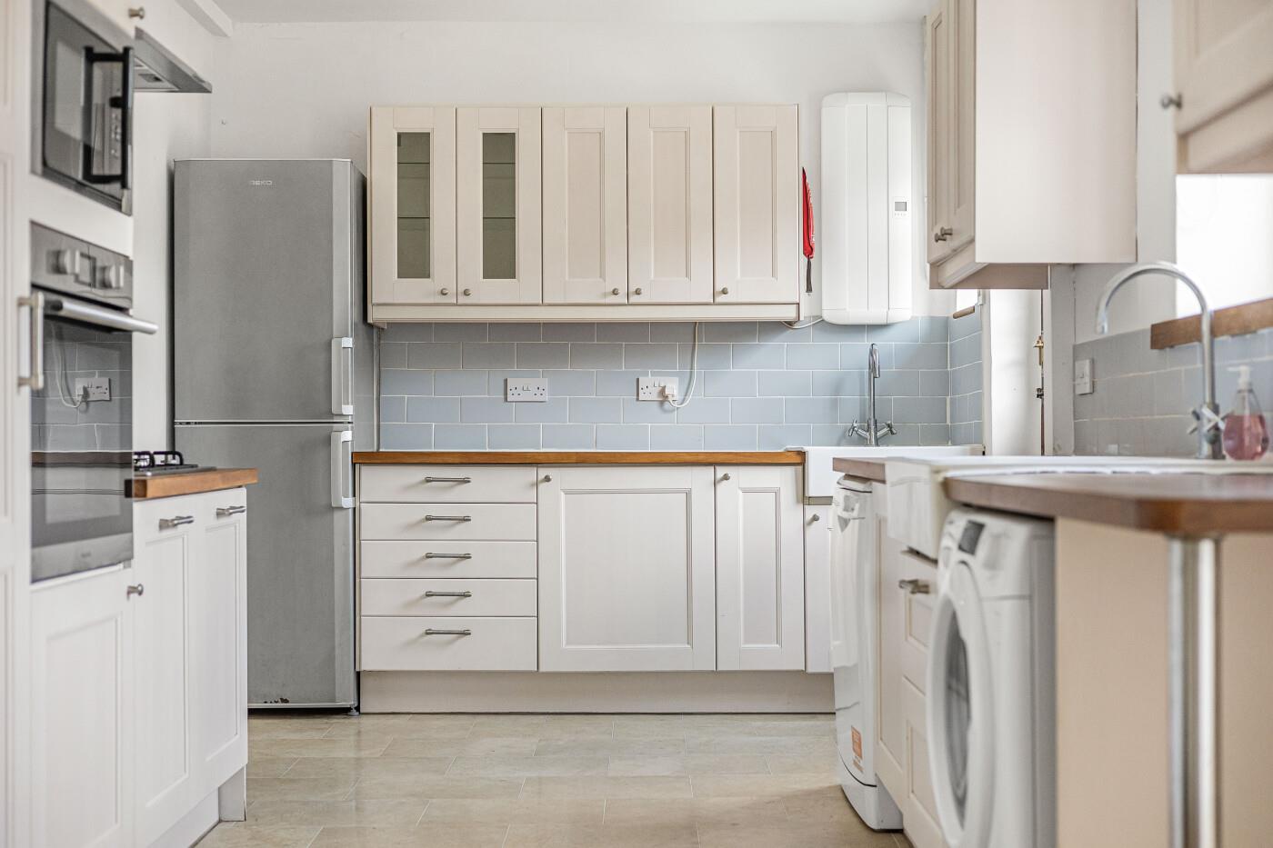 4 bed property in Gainsborough Road, Henley-On-Thames
